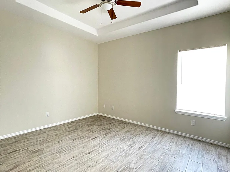 5203 N Hiawatha Dr #1 — Photo 14