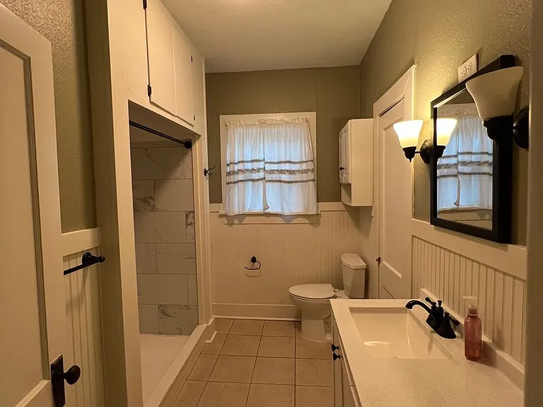 451 Centerville St NE — Photo 8