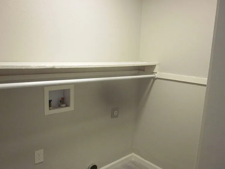 1209 Heather St — Photo 8