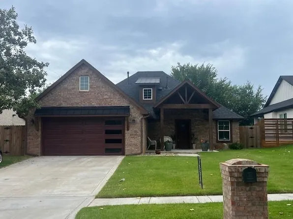 10107 Saint Patrick Dr, Midwest City, OK 73130