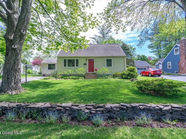 13 Elwood Road, Delmar, NY 12054