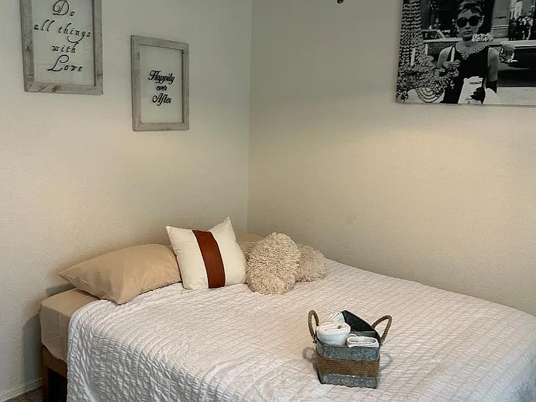 1441 Palmnold Cir W — Photo 17