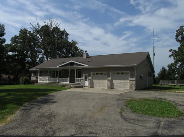 1928 Ole Hickory Rd, Amboy, IL 61310