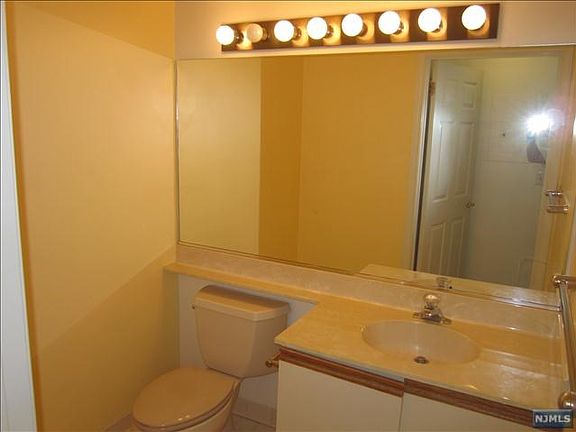 5th image of 460 Lee Ct #4219