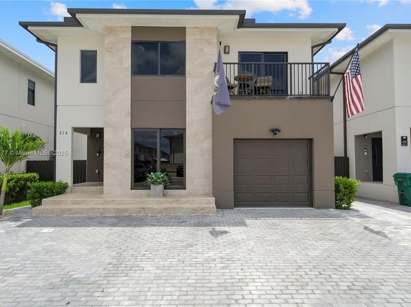 214 NW 13th Ct