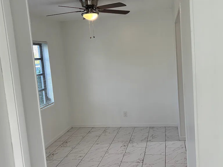 199 NE 23rd St #199 — Photo 32
