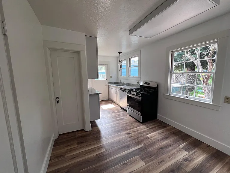 Spacious Kitchen