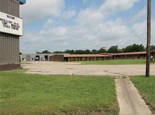 2501 N Main St, Paris, TX 75460