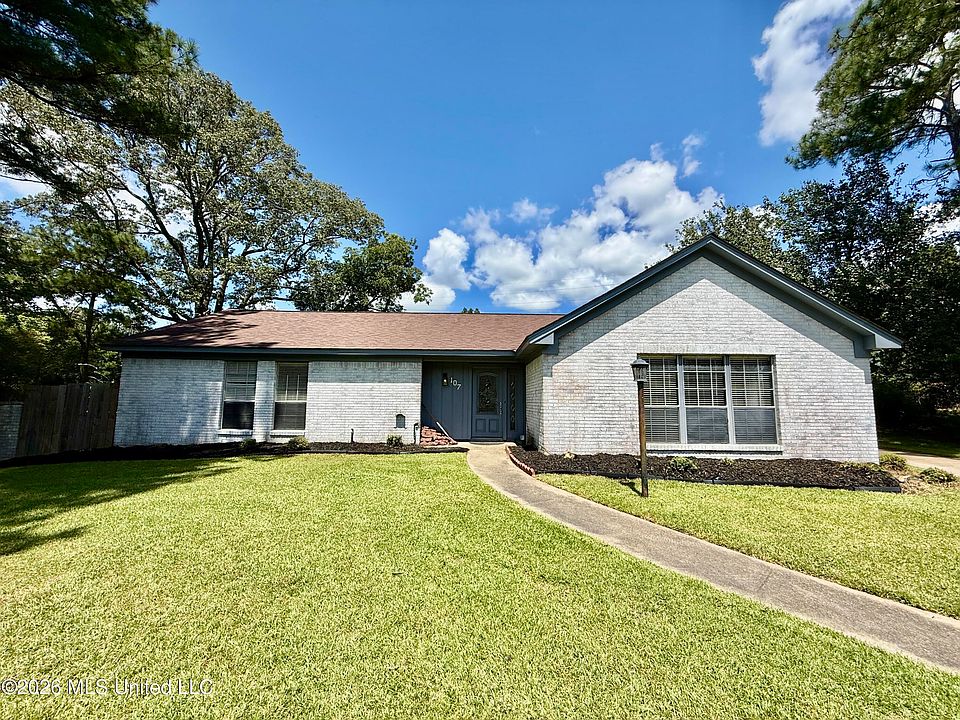1st image of 107 Diane Pl