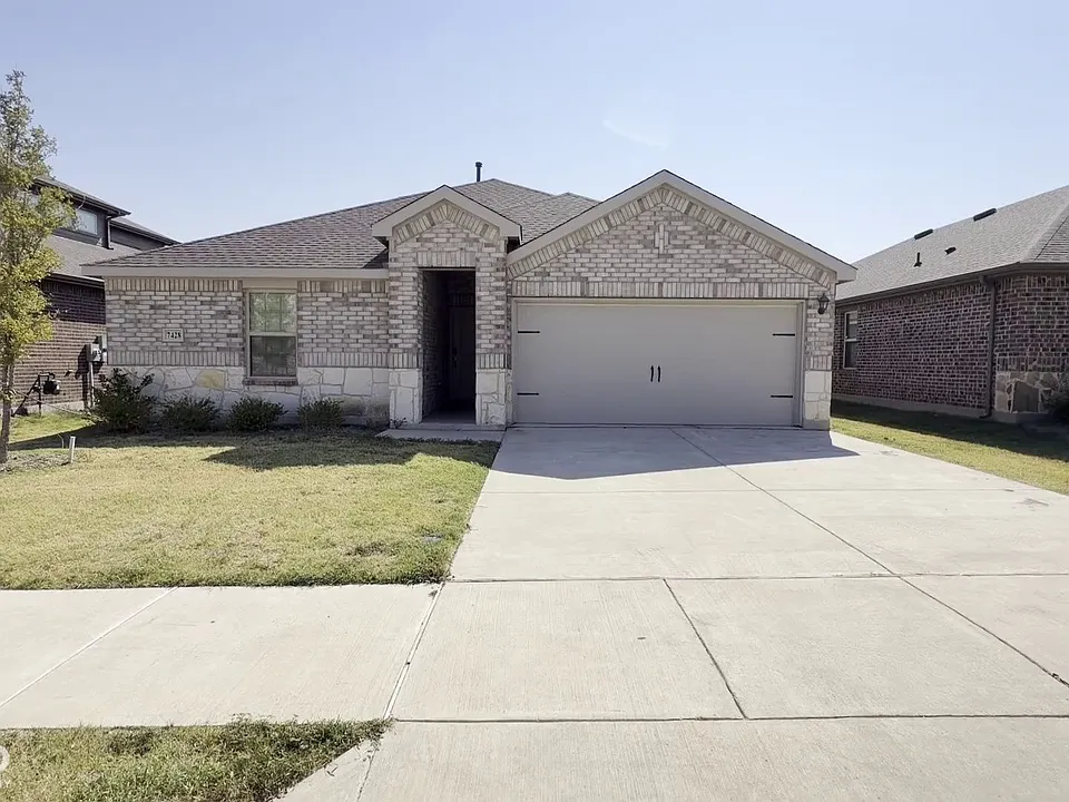 7428 Mayplace Dr