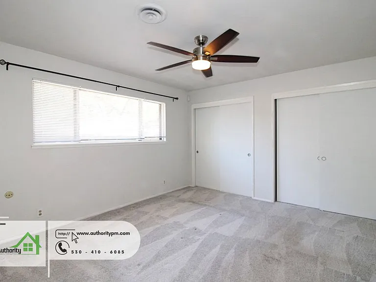 4548 Pensacola St — Photo 19