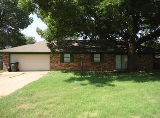 502 SW 5th St, Tuttle, OK 73089