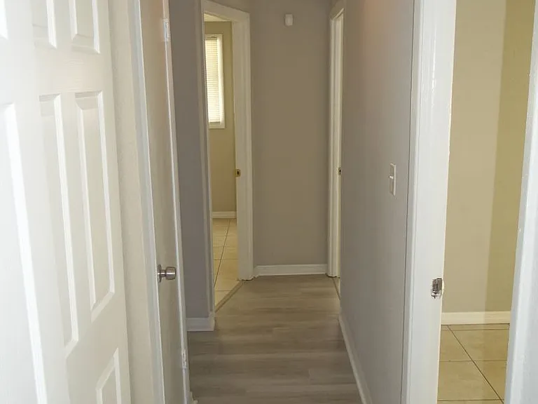 3205 N 47th St — Photo 15