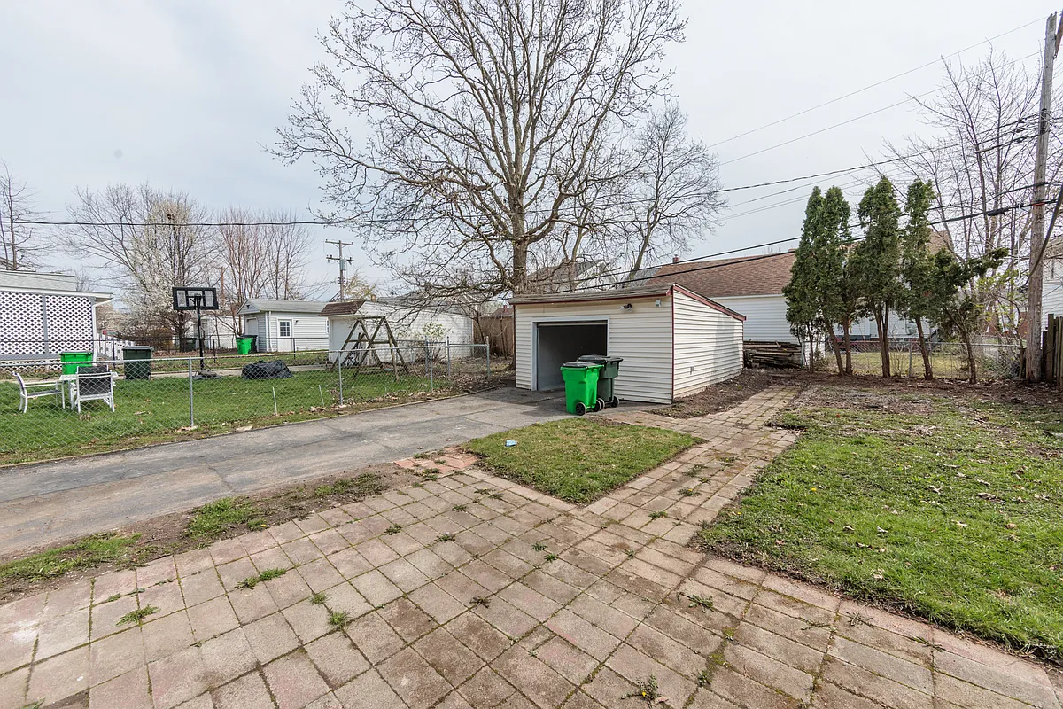 Building Photo - 21870 Ball Ave