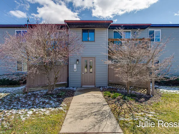 4340 Norman Dr SE, Grand Rapids, MI 49508