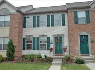 1014 Cobblestone Ln, Lancaster, PA 17601