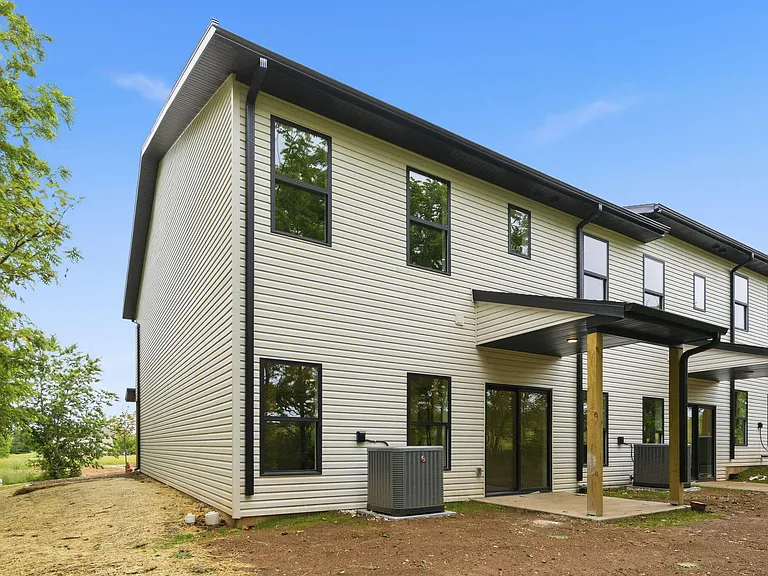 2175 W Parkview Ave — Photo 33