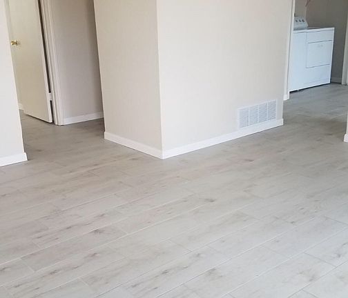 3rd image of 208 Erby Ave APT B