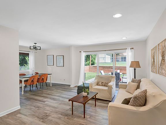 3rd image of 908 S 11th Ave
