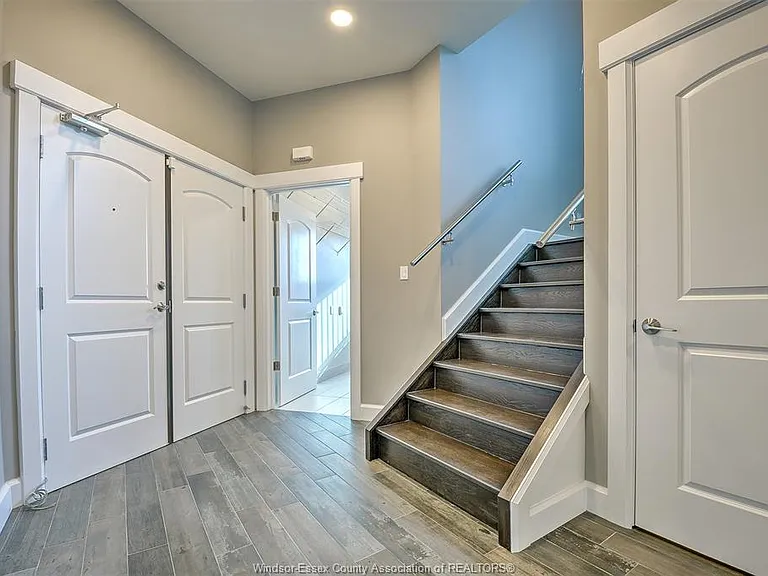 1225 Riverside Dr E #101 — Photo 4