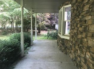 400 Lake Dr, Nesquehoning, PA 18240