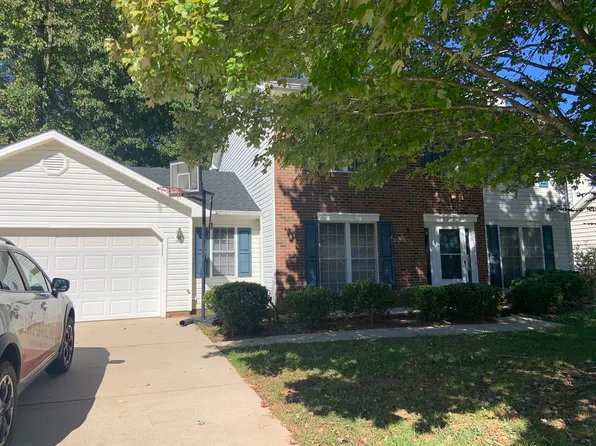 4002 Auburn Hills Dr, Greensboro, NC 27407