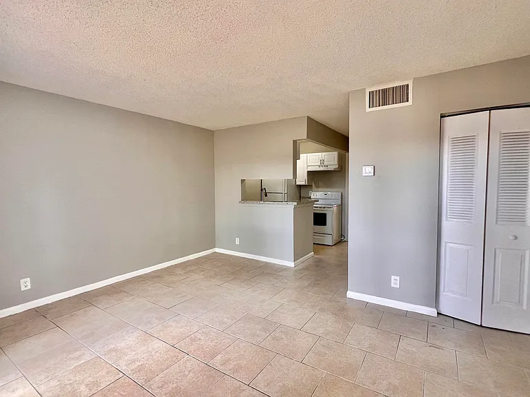 1500 N Congress Ave #1500A202 — Photo 18