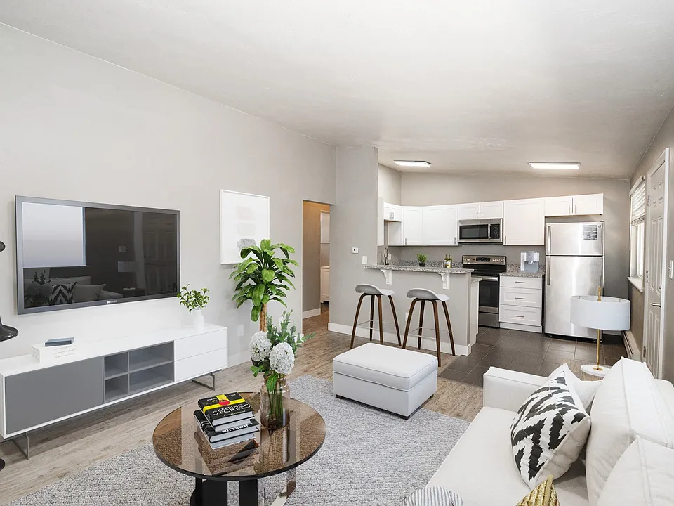 Clay Street Apartments