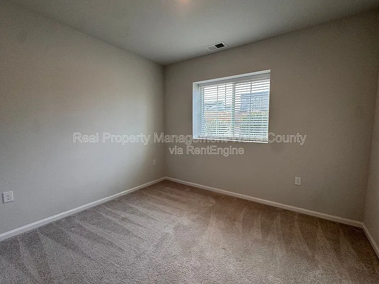 410 Odham Ln — Photo 19