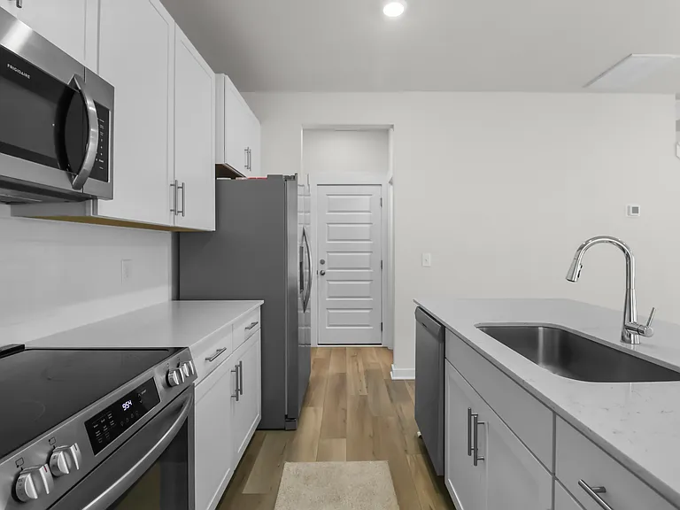 1055 Ross Farms Blvd — Photo 10