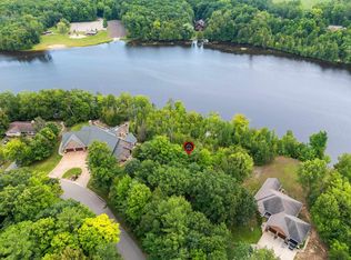 317 W Highland Dr, Oconto Falls, WI 54154