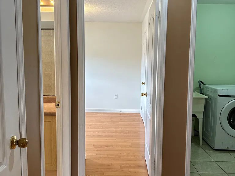 58 Brentcliff Dr #UPPER — Photo 27