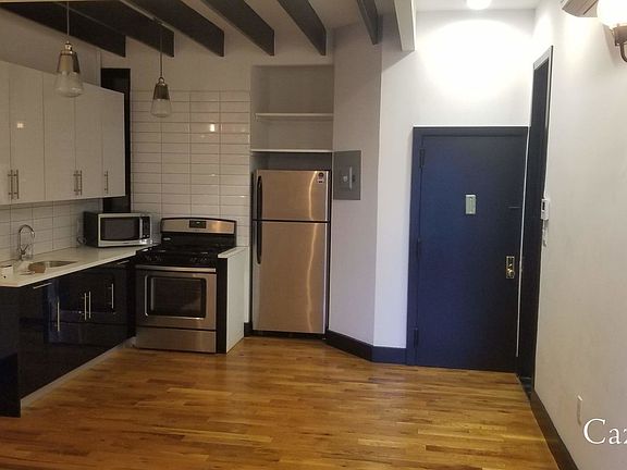 4th image of 59 Ten Eyck St #2GG
