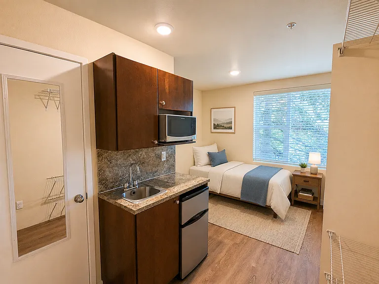 Vision 5 Apartments — Photo 9