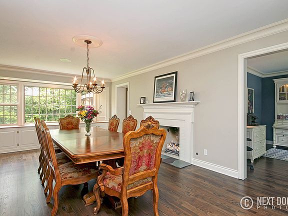 2nd image of 315 Gracewood Dr SE