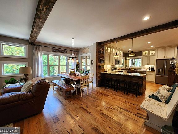 5th image of 7350 Banks Mill Rd