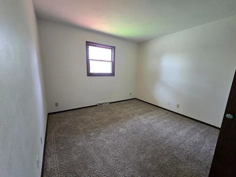 1705 Linda Ln — Photo 8