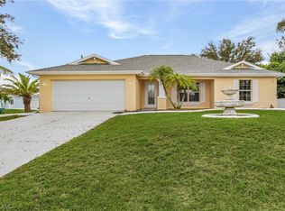 1014 NE 10th Ln, Cape Coral, FL 33909