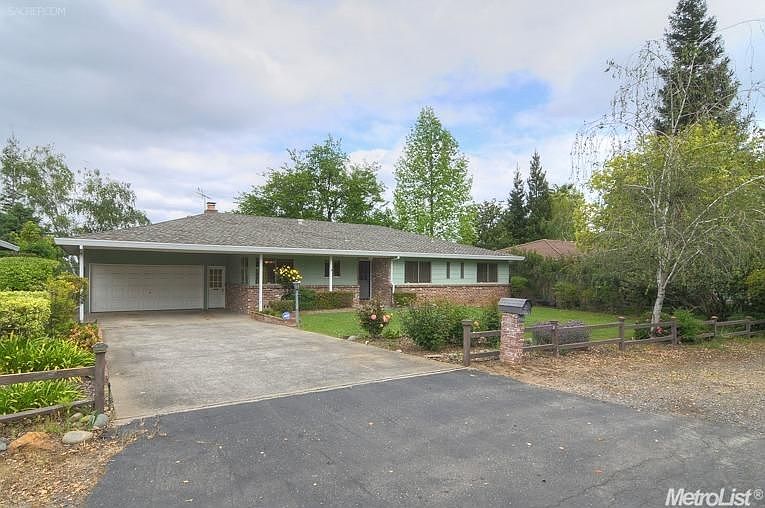 1st image of 8455 Hidden Valley Cir