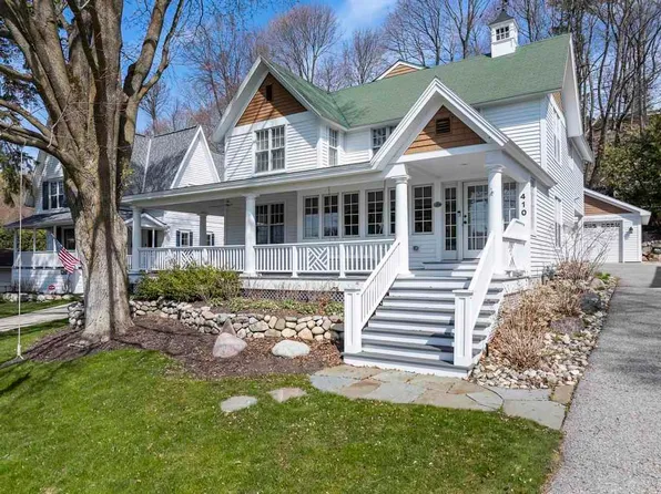 410 W 4th St, Harbor Springs, MI 49740