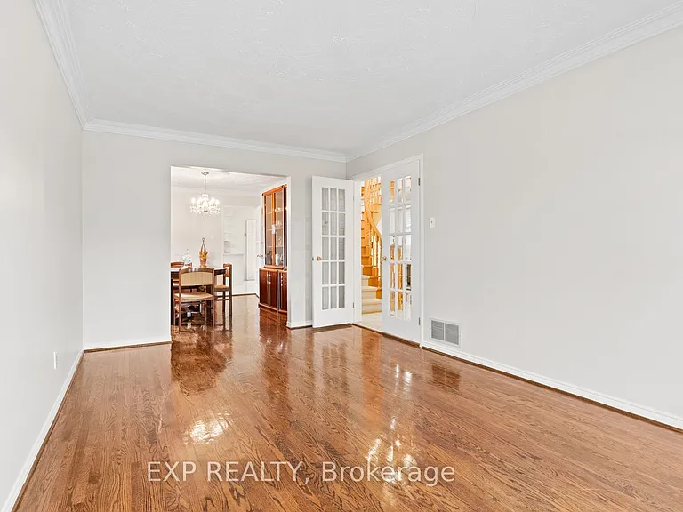 61 Dundee Cres #MAIN — Photo 4