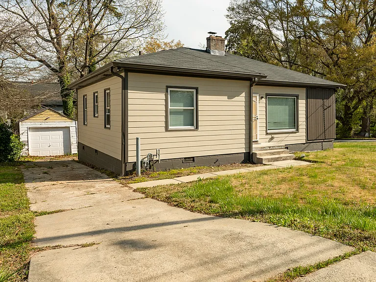 1443 Venetian Dr SW — Photo 18