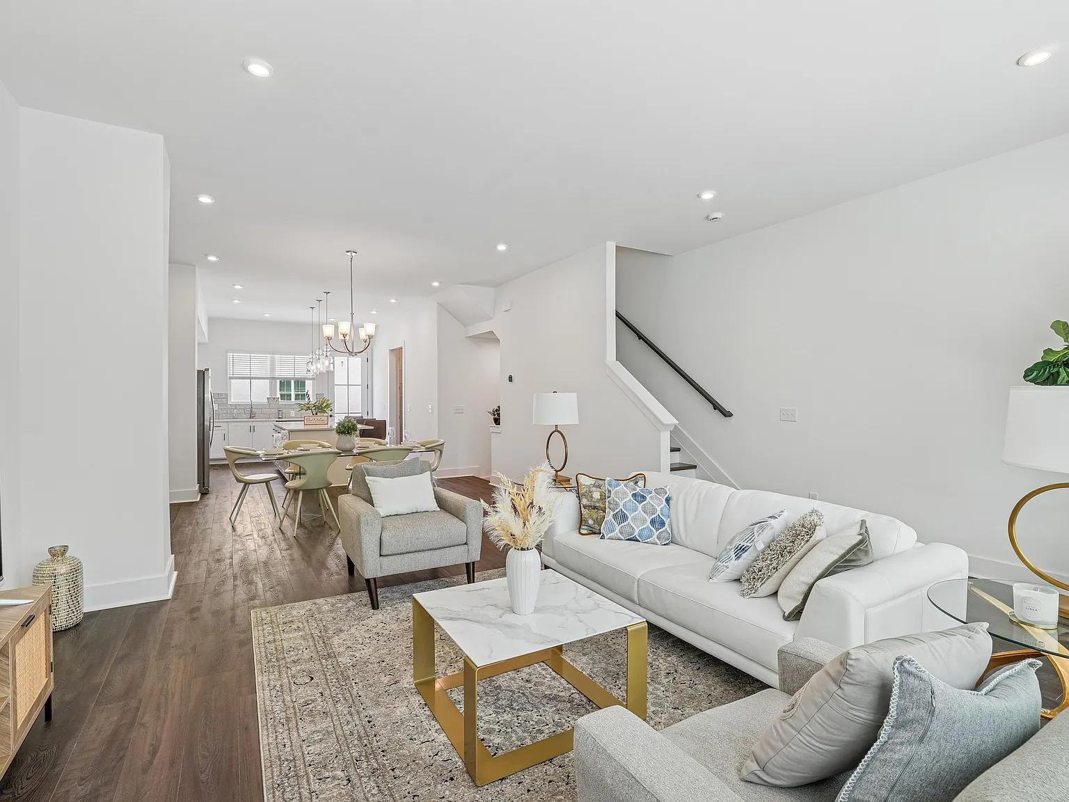 Henley Avondale — Photo 4