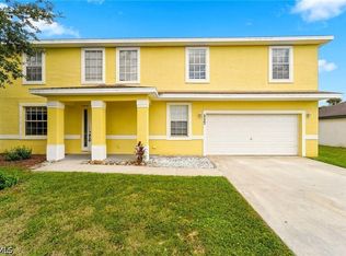 117 Shadow Lakes Dr, Lehigh Acres, FL 33974