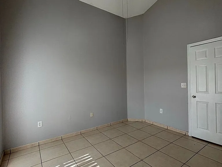 12804 Gettysburg Cir — Photo 15