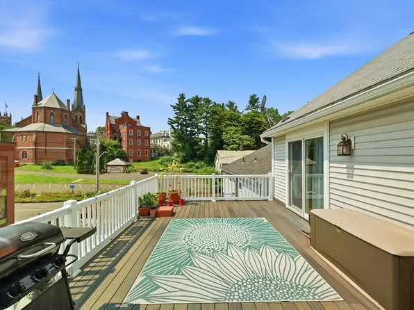 35 State St APT D, Northampton, MA 01060