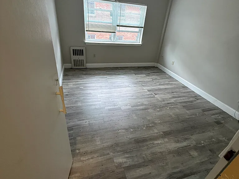 50 Gillett St #D1 — Photo 5