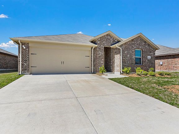 2nd image of 3234 Hawkins Dr