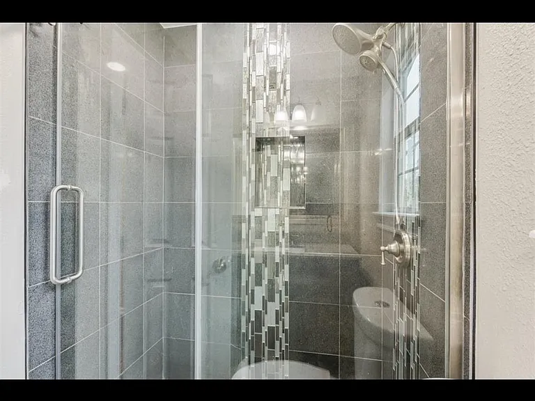8500 Candlewood Dr — Photo 7