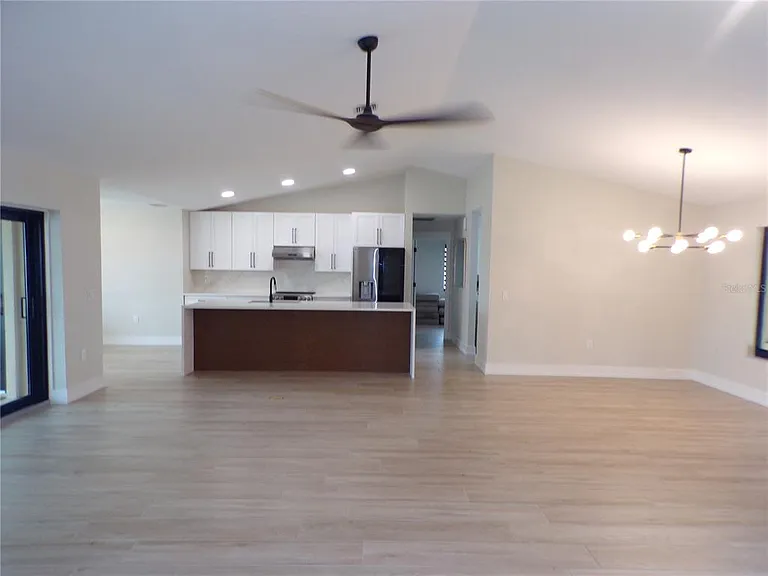 510 Medici Ct — Photo 35
